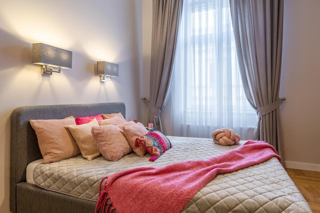 Апартаменти Centre Apartments-old Town